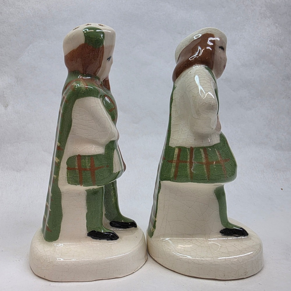 Scottish Salt Pepper Shakers 4.25" Green Vintage Bagpiper Highland Dancer Tartan - Picture 9 of 9
